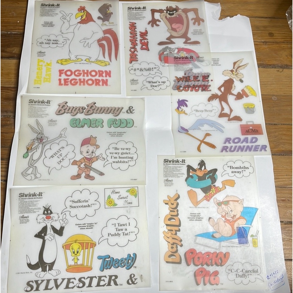 Lot Of 5 Vtg Looney Tunes￼ Shrink-Its Aleene's Art Kits Daffy Bugs Tweety Taz